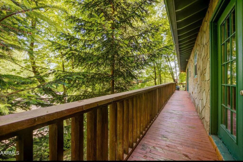 Moonshine Manor-Pets Ok-W/D-Pool Table-Arcade-Hot Tub Βίλα Gatlinburg Εξωτερικό φωτογραφία