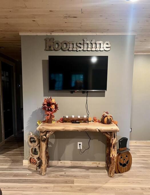 Moonshine Manor-Pets Ok-W/D-Pool Table-Arcade-Hot Tub Βίλα Gatlinburg Εξωτερικό φωτογραφία