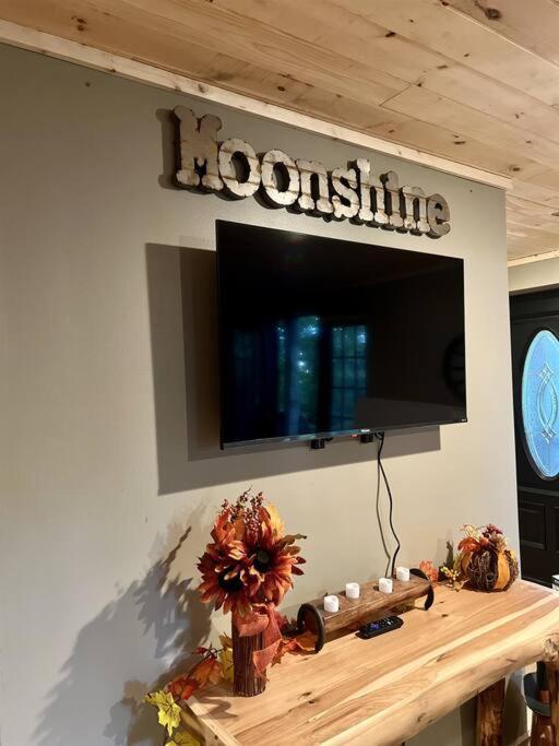 Moonshine Manor-Pets Ok-W/D-Pool Table-Arcade-Hot Tub Βίλα Gatlinburg Εξωτερικό φωτογραφία