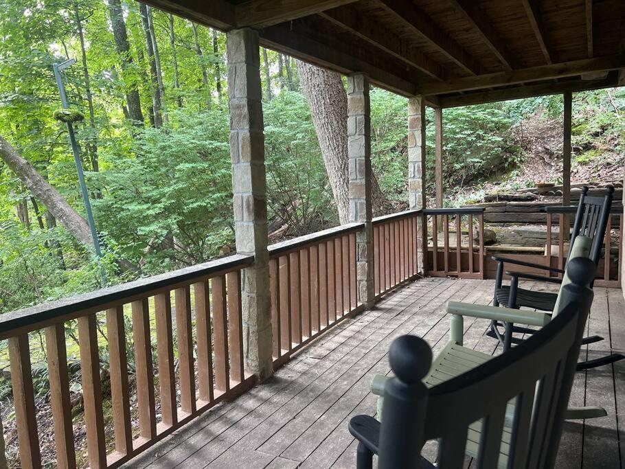 Moonshine Manor-Pets Ok-W/D-Pool Table-Arcade-Hot Tub Βίλα Gatlinburg Εξωτερικό φωτογραφία
